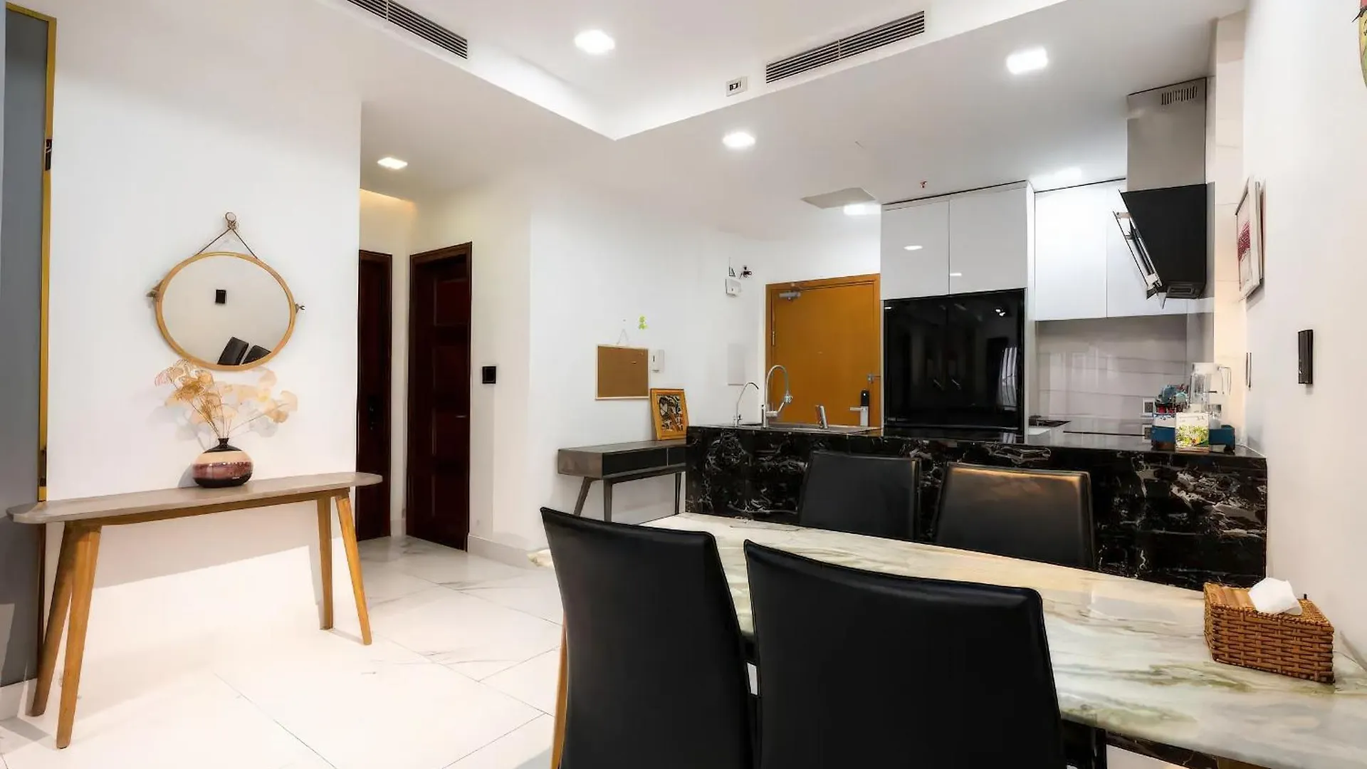 The Everich Infinity - China Town Apartment Ho Chi Minh City
