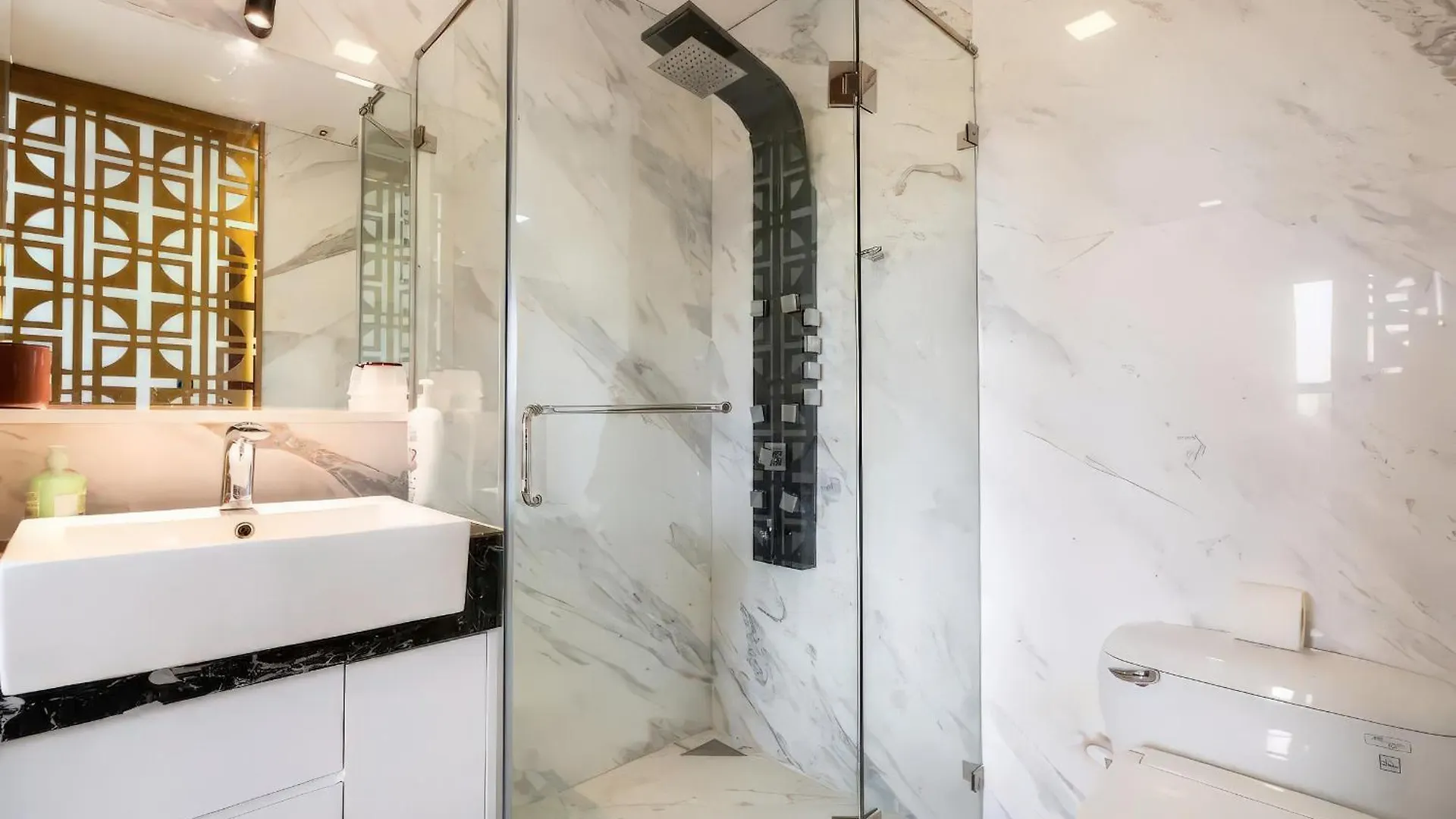 The Everich Infinity - China Town Apartment Ho Chi Minh City