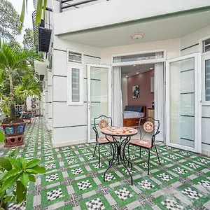 Cozrum Homes - Retro House Apartment